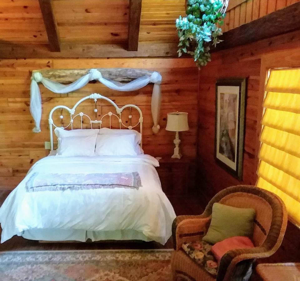 Cherokee Mountain Log Cabins 尤里卡斯普林斯 外观 照片