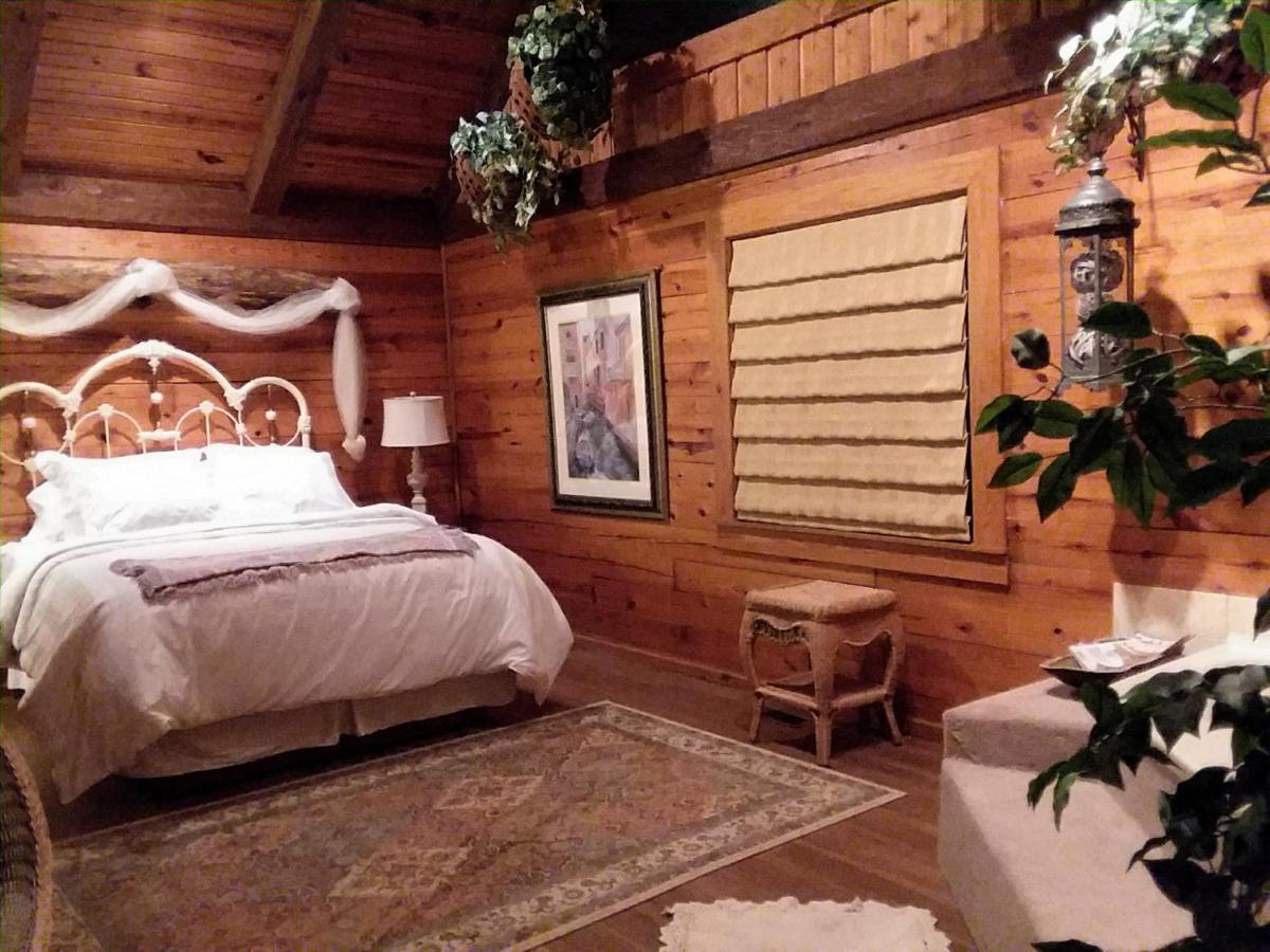 Cherokee Mountain Log Cabins 尤里卡斯普林斯 外观 照片