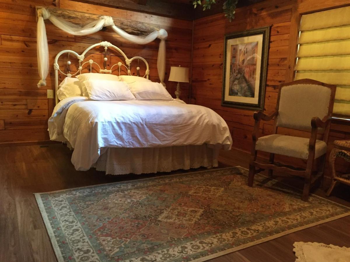 Cherokee Mountain Log Cabins 尤里卡斯普林斯 外观 照片