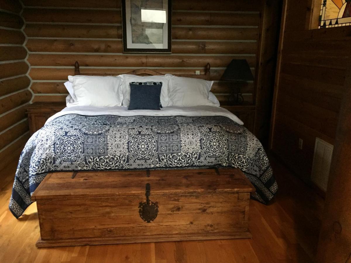 Cherokee Mountain Log Cabins 尤里卡斯普林斯 外观 照片