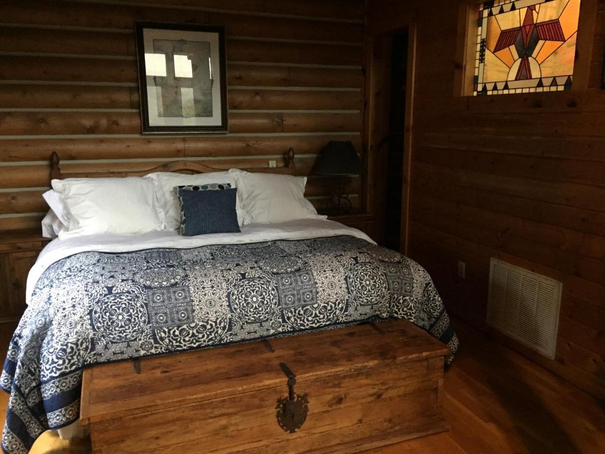 Cherokee Mountain Log Cabins 尤里卡斯普林斯 外观 照片